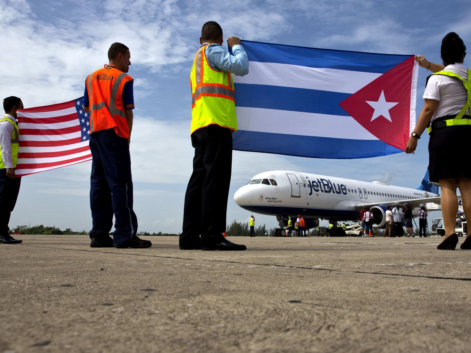 First U.S. commercial flight to Cuba since 1961. From Fort Lauderdale to Santa Clara. Photo by USA Today.